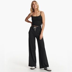Vuori Womens halo essential wide leg pants black heather/ pockets L